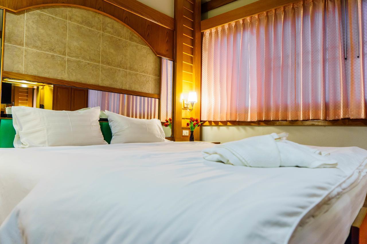 Siri Hotel Nakhonratchasima Exterior foto